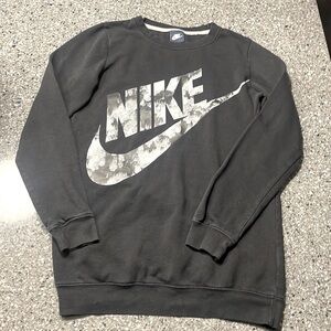 Nike logo long slim sweat shirt, women’s small
